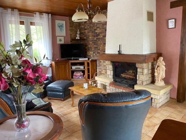 Gite La Mie De Pain Bogny-sur-Meuse Екстериор снимка
