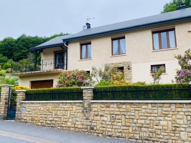 Gite La Mie De Pain Bogny-sur-Meuse Екстериор снимка